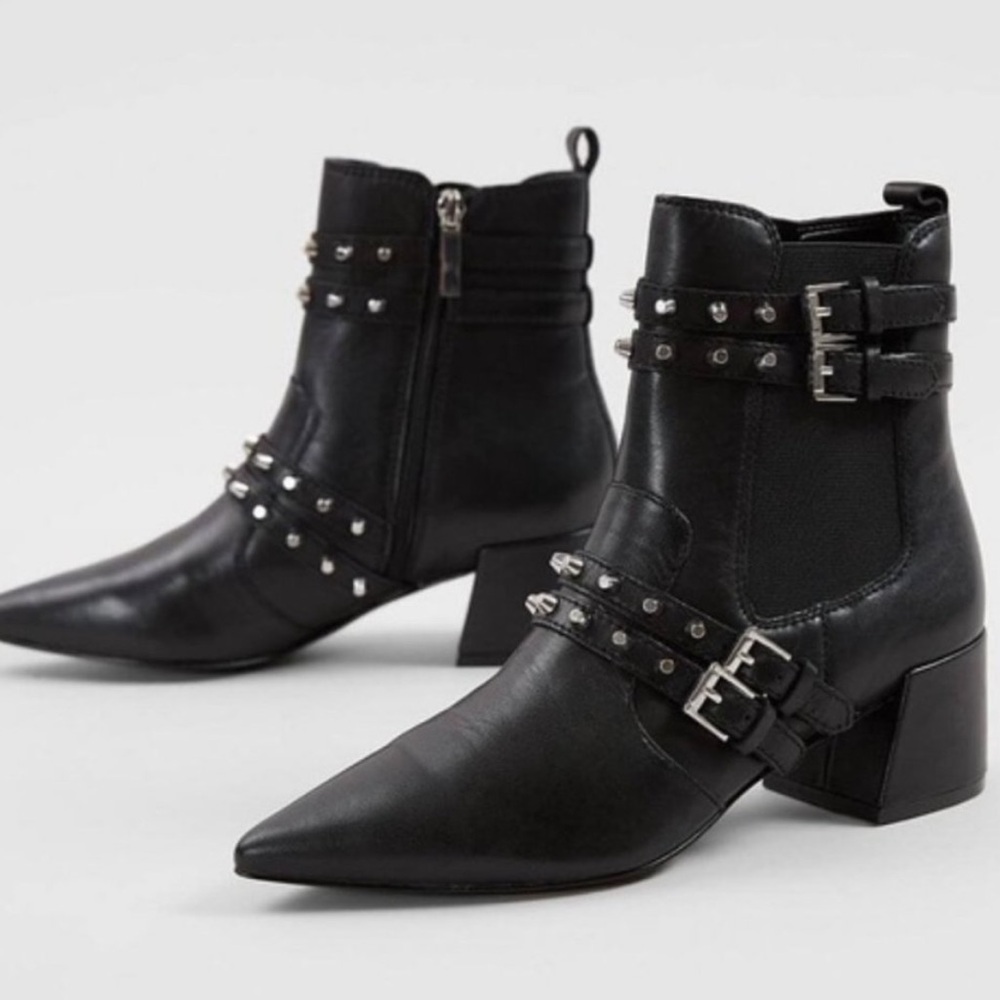 Kendall and Kylie combat boot